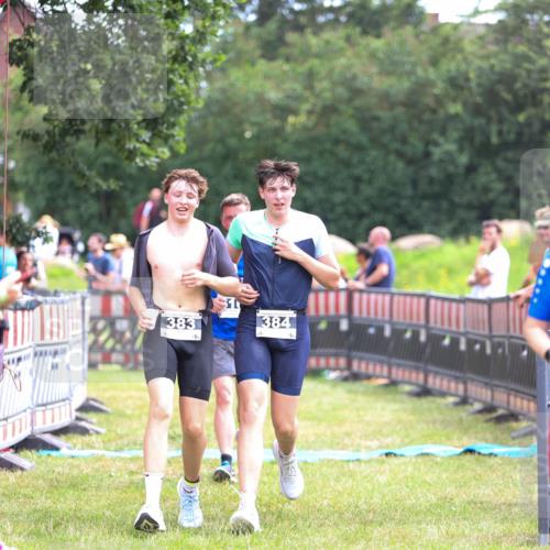 21.06.2026 - 29. Vierlanden-Triathlon Andreas Tolksdorf http://msf.ph/oto/9914929 21.06.2026 11:31:09 Ziel 338, 616, 622 meine-sportfotos.de