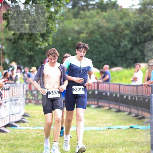 21.06.2026 - 29. Vierlanden-Triathlon Andreas Tolksdorf http://msf.ph/oto/9914933 21.06.2026 11:31:09 Ziel 338, 616, 622 meine-sportfotos.de