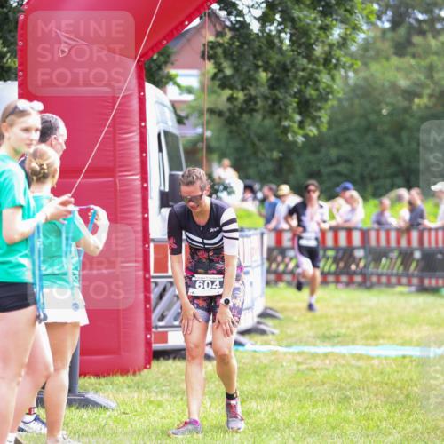 21.06.2026 - 29. Vierlanden-Triathlon Andreas Tolksdorf http://msf.ph/oto/9914967 21.06.2026 11:31:58 Ziel 604 meine-sportfotos.de