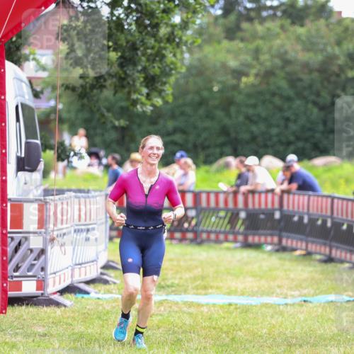21.06.2026 - 29. Vierlanden-Triathlon Andreas Tolksdorf http://msf.ph/oto/9914981 21.06.2026 11:32:13 Ziel 403, 581 meine-sportfotos.de
