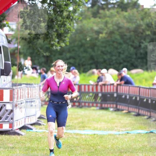 21.06.2026 - 29. Vierlanden-Triathlon Andreas Tolksdorf http://msf.ph/oto/9914986 21.06.2026 11:32:13 Ziel 403, 581 meine-sportfotos.de
