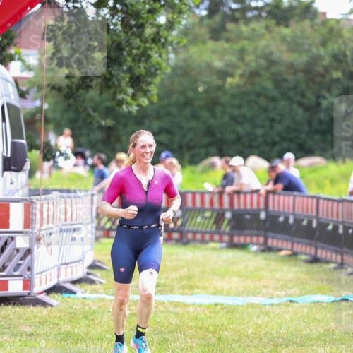 21.06.2026 - 29. Vierlanden-Triathlon Andreas Tolksdorf http://msf.ph/oto/9914989 21.06.2026 11:32:13 Ziel 403, 581 meine-sportfotos.de