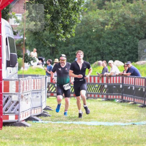 21.06.2026 - 29. Vierlanden-Triathlon Andreas Tolksdorf http://msf.ph/oto/9914997 21.06.2026 11:32:21 Ziel 403 meine-sportfotos.de