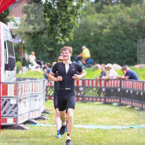 21.06.2026 - 29. Vierlanden-Triathlon Andreas Tolksdorf http://msf.ph/oto/9915008 21.06.2026 11:32:23 Ziel 403 meine-sportfotos.de