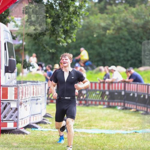 21.06.2026 - 29. Vierlanden-Triathlon Andreas Tolksdorf http://msf.ph/oto/9915010 21.06.2026 11:32:23 Ziel 403 meine-sportfotos.de