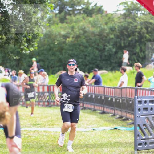 21.06.2026 - 29. Vierlanden-Triathlon Andreas Tolksdorf http://msf.ph/oto/9915029 21.06.2026 11:32:58 Ziel 325, 458, 549 meine-sportfotos.de