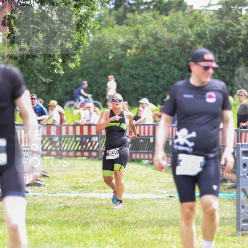 21.06.2026 - 29. Vierlanden-Triathlon Andreas Tolksdorf http://msf.ph/oto/9915037 21.06.2026 11:33:02 Ziel 325, 458, 549 meine-sportfotos.de