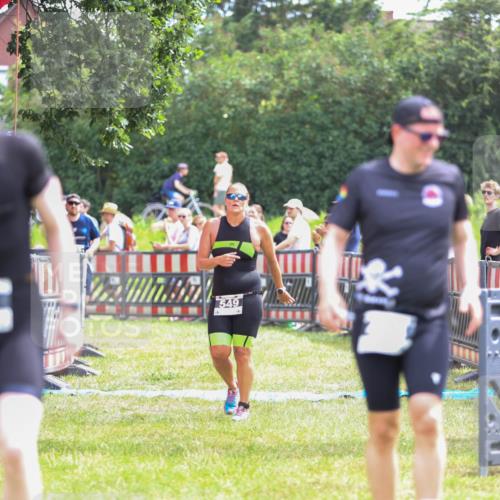 21.06.2026 - 29. Vierlanden-Triathlon Andreas Tolksdorf http://msf.ph/oto/9915038 21.06.2026 11:33:02 Ziel 325, 458, 549 meine-sportfotos.de