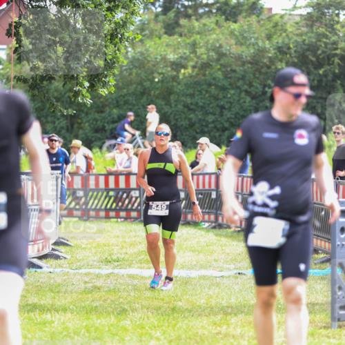 21.06.2026 - 29. Vierlanden-Triathlon Andreas Tolksdorf http://msf.ph/oto/9915039 21.06.2026 11:33:02 Ziel 325, 458, 549 meine-sportfotos.de