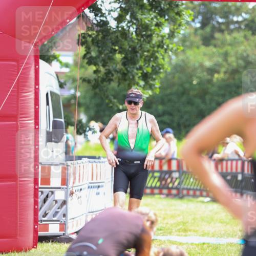 21.06.2026 - 29. Vierlanden-Triathlon Andreas Tolksdorf http://msf.ph/oto/9915073 21.06.2026 11:33:44 Ziel 423, 585 meine-sportfotos.de