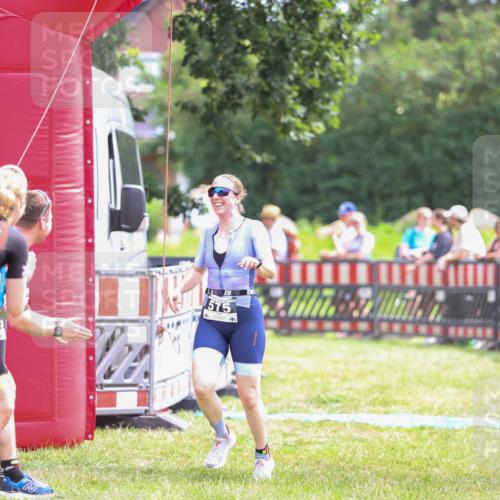 21.06.2026 - 29. Vierlanden-Triathlon Andreas Tolksdorf http://msf.ph/oto/9915099 21.06.2026 11:34:20 Ziel 575 meine-sportfotos.de