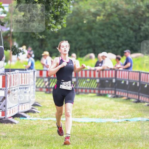 21.06.2026 - 29. Vierlanden-Triathlon Andreas Tolksdorf http://msf.ph/oto/9915100 21.06.2026 11:34:34 Ziel 506, 572 meine-sportfotos.de