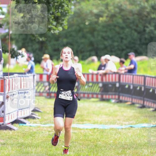 21.06.2026 - 29. Vierlanden-Triathlon Andreas Tolksdorf http://msf.ph/oto/9915104 21.06.2026 11:34:34 Ziel 506, 572 meine-sportfotos.de