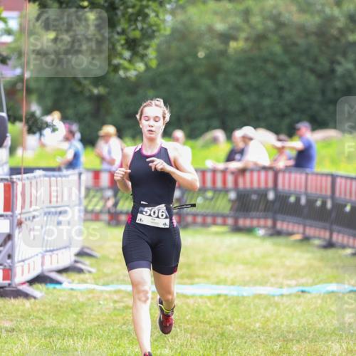 21.06.2026 - 29. Vierlanden-Triathlon Andreas Tolksdorf http://msf.ph/oto/9915108 21.06.2026 11:34:34 Ziel 506, 572 meine-sportfotos.de