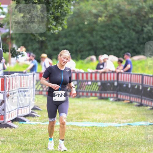 21.06.2026 - 29. Vierlanden-Triathlon Andreas Tolksdorf http://msf.ph/oto/9915115 21.06.2026 11:34:42 Ziel 561, 572, 608 meine-sportfotos.de