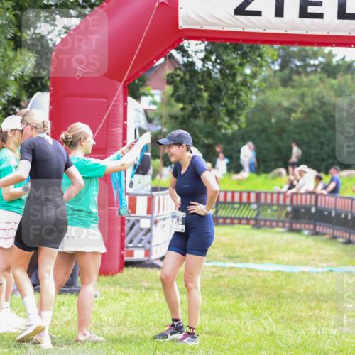 21.06.2026 - 29. Vierlanden-Triathlon Andreas Tolksdorf http://msf.ph/oto/9915119 21.06.2026 11:34:59 Ziel 618 meine-sportfotos.de