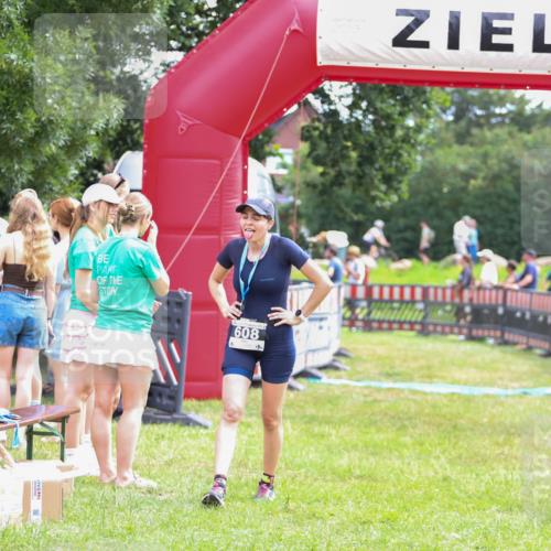 21.06.2026 - 29. Vierlanden-Triathlon Andreas Tolksdorf http://msf.ph/oto/9915133 21.06.2026 11:35:01 Ziel 606, 618 meine-sportfotos.de