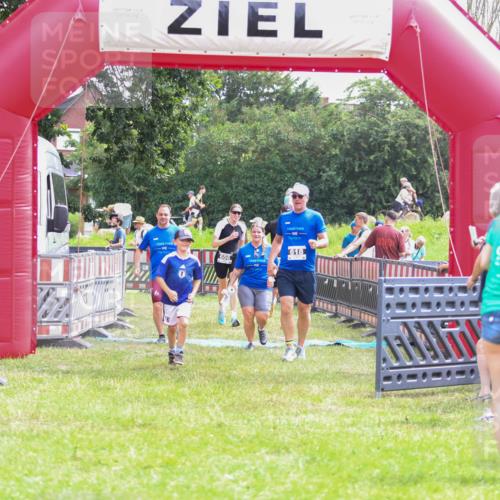 21.06.2026 - 29. Vierlanden-Triathlon Andreas Tolksdorf http://msf.ph/oto/9915146 21.06.2026 11:35:10 Ziel 438, 606, 618 meine-sportfotos.de