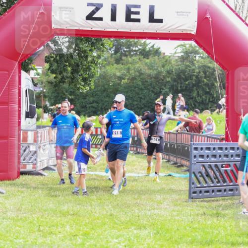 21.06.2026 - 29. Vierlanden-Triathlon Andreas Tolksdorf http://msf.ph/oto/9915158 21.06.2026 11:35:11 Ziel 438, 606, 618 meine-sportfotos.de