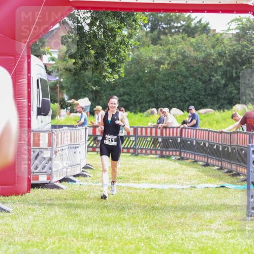 21.06.2026 - 29. Vierlanden-Triathlon Andreas Tolksdorf http://msf.ph/oto/9915182 21.06.2026 11:35:36 Ziel 485, 511 meine-sportfotos.de