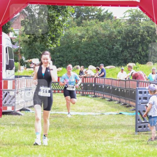21.06.2026 - 29. Vierlanden-Triathlon Andreas Tolksdorf http://msf.ph/oto/9915186 21.06.2026 11:35:38 Ziel 485, 511 meine-sportfotos.de