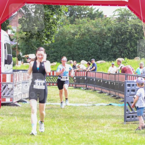 21.06.2026 - 29. Vierlanden-Triathlon Andreas Tolksdorf http://msf.ph/oto/9915188 21.06.2026 11:35:38 Ziel 485, 511 meine-sportfotos.de