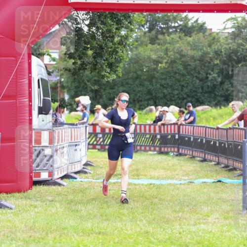 21.06.2026 - 29. Vierlanden-Triathlon Andreas Tolksdorf http://msf.ph/oto/9915205 21.06.2026 11:35:58 Ziel 517 meine-sportfotos.de