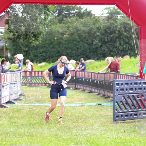 21.06.2026 - 29. Vierlanden-Triathlon Andreas Tolksdorf http://msf.ph/oto/9915209 21.06.2026 11:35:59 Ziel 517 meine-sportfotos.de
