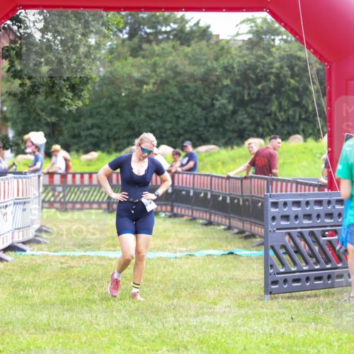 21.06.2026 - 29. Vierlanden-Triathlon Andreas Tolksdorf http://msf.ph/oto/9915211 21.06.2026 11:35:59 Ziel 517 meine-sportfotos.de