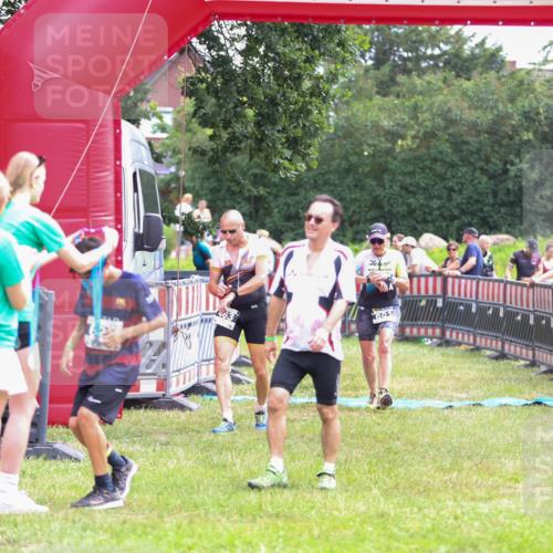 21.06.2026 - 29. Vierlanden-Triathlon Andreas Tolksdorf http://msf.ph/oto/9915228 21.06.2026 11:36:33 Ziel 461, 463, 601, 621 meine-sportfotos.de