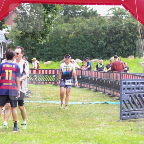 21.06.2026 - 29. Vierlanden-Triathlon Andreas Tolksdorf http://msf.ph/oto/9915231 21.06.2026 11:36:34 Ziel 461, 463, 601 meine-sportfotos.de