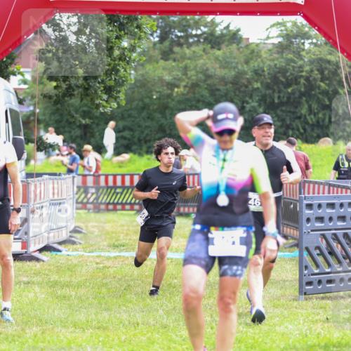 21.06.2026 - 29. Vierlanden-Triathlon Andreas Tolksdorf http://msf.ph/oto/9915249 21.06.2026 11:36:45 Ziel 400, 461, 508 meine-sportfotos.de