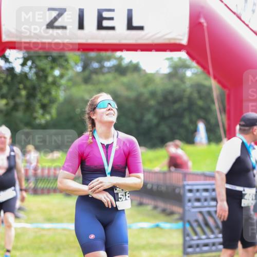 21.06.2026 - 29. Vierlanden-Triathlon Andreas Tolksdorf http://msf.ph/oto/9915258 21.06.2026 11:37:00 Ziel 400, 516, 518, 553 meine-sportfotos.de