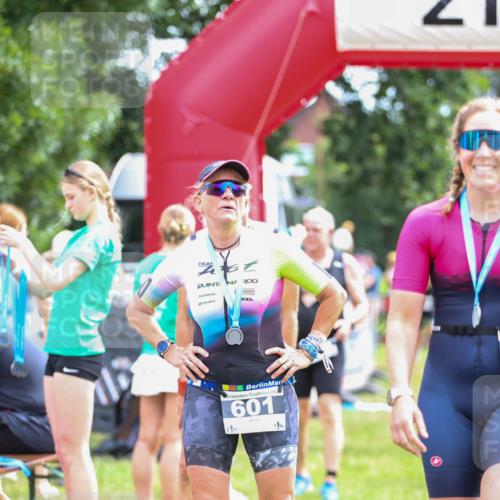 21.06.2026 - 29. Vierlanden-Triathlon Andreas Tolksdorf http://msf.ph/oto/9915261 21.06.2026 11:37:01 Ziel 400, 516, 518, 553 meine-sportfotos.de