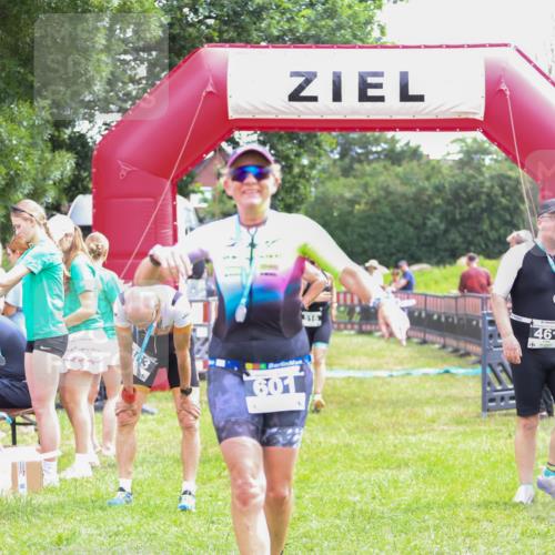 21.06.2026 - 29. Vierlanden-Triathlon Andreas Tolksdorf http://msf.ph/oto/9915280 21.06.2026 11:37:06 Ziel 516, 518, 553 meine-sportfotos.de