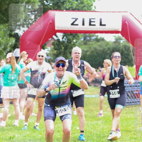 21.06.2026 - 29. Vierlanden-Triathlon Andreas Tolksdorf http://msf.ph/oto/9915286 21.06.2026 11:37:13 Ziel 518, 553 meine-sportfotos.de