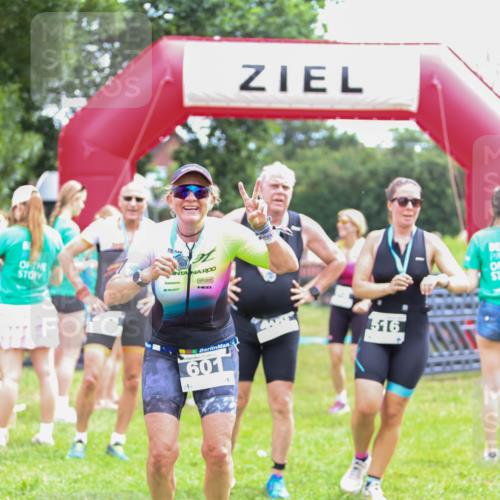 21.06.2026 - 29. Vierlanden-Triathlon Andreas Tolksdorf http://msf.ph/oto/9915289 21.06.2026 11:37:14 Ziel 518, 553 meine-sportfotos.de