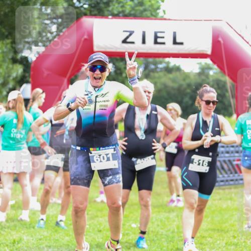 21.06.2026 - 29. Vierlanden-Triathlon Andreas Tolksdorf http://msf.ph/oto/9915292 21.06.2026 11:37:14 Ziel 518, 553 meine-sportfotos.de