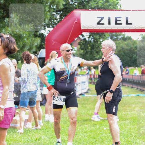 21.06.2026 - 29. Vierlanden-Triathlon Andreas Tolksdorf http://msf.ph/oto/9915299 21.06.2026 11:37:19 Ziel  meine-sportfotos.de