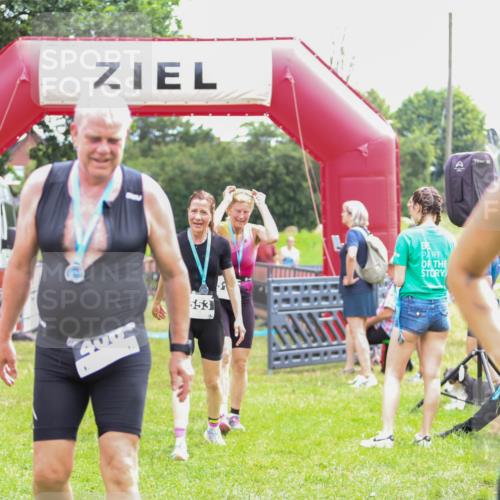 21.06.2026 - 29. Vierlanden-Triathlon Andreas Tolksdorf http://msf.ph/oto/9915307 21.06.2026 11:37:23 Ziel  meine-sportfotos.de
