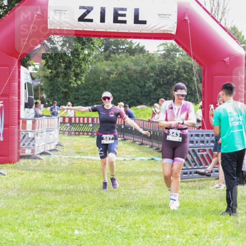 21.06.2026 - 29. Vierlanden-Triathlon Andreas Tolksdorf http://msf.ph/oto/9915332 21.06.2026 11:39:11 Ziel 587 meine-sportfotos.de