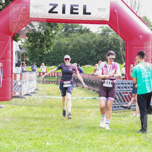 21.06.2026 - 29. Vierlanden-Triathlon Andreas Tolksdorf http://msf.ph/oto/9915333 21.06.2026 11:39:11 Ziel 587 meine-sportfotos.de