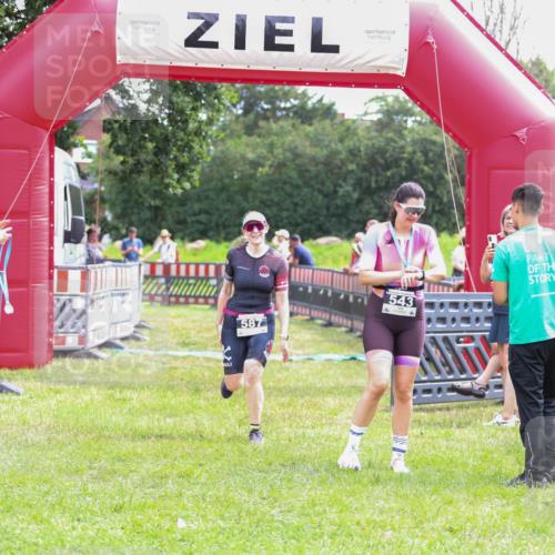 21.06.2026 - 29. Vierlanden-Triathlon Andreas Tolksdorf http://msf.ph/oto/9915335 21.06.2026 11:39:11 Ziel 587 meine-sportfotos.de