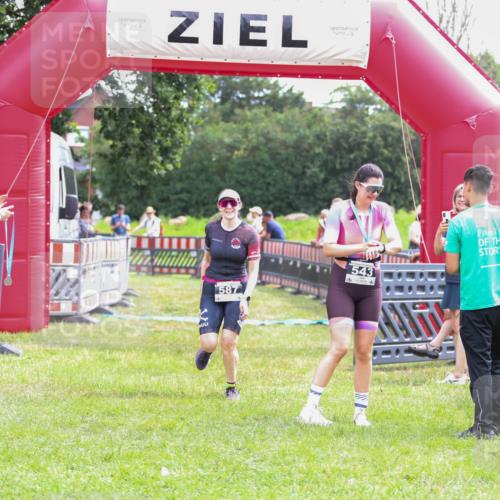 21.06.2026 - 29. Vierlanden-Triathlon Andreas Tolksdorf http://msf.ph/oto/9915336 21.06.2026 11:39:11 Ziel 587 meine-sportfotos.de