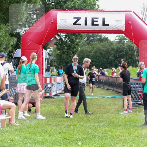 21.06.2026 - 29. Vierlanden-Triathlon Andreas Tolksdorf http://msf.ph/oto/9915353 21.06.2026 11:39:49 Ziel 481, 568 meine-sportfotos.de