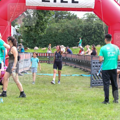 21.06.2026 - 29. Vierlanden-Triathlon Andreas Tolksdorf http://msf.ph/oto/9915362 21.06.2026 11:40:01 Ziel 568 meine-sportfotos.de