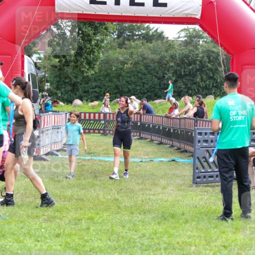 21.06.2026 - 29. Vierlanden-Triathlon Andreas Tolksdorf http://msf.ph/oto/9915363 21.06.2026 11:40:01 Ziel 568 meine-sportfotos.de