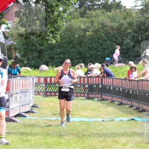 21.06.2026 - 29. Vierlanden-Triathlon Andreas Tolksdorf http://msf.ph/oto/9915379 21.06.2026 11:40:23 Ziel 522 meine-sportfotos.de