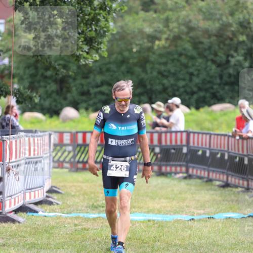 21.06.2026 - 29. Vierlanden-Triathlon Andreas Tolksdorf http://msf.ph/oto/9915424 21.06.2026 11:41:21 Ziel 426 meine-sportfotos.de