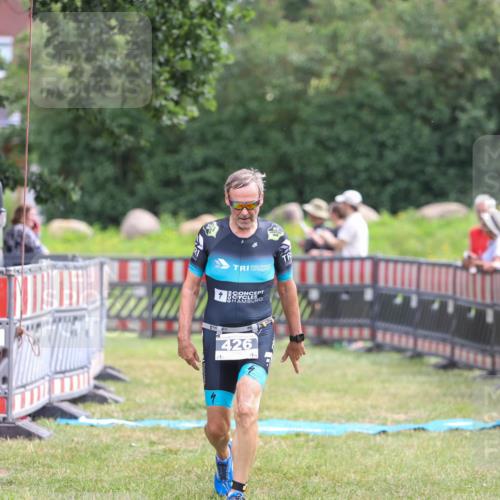 21.06.2026 - 29. Vierlanden-Triathlon Andreas Tolksdorf http://msf.ph/oto/9915425 21.06.2026 11:41:21 Ziel 426 meine-sportfotos.de